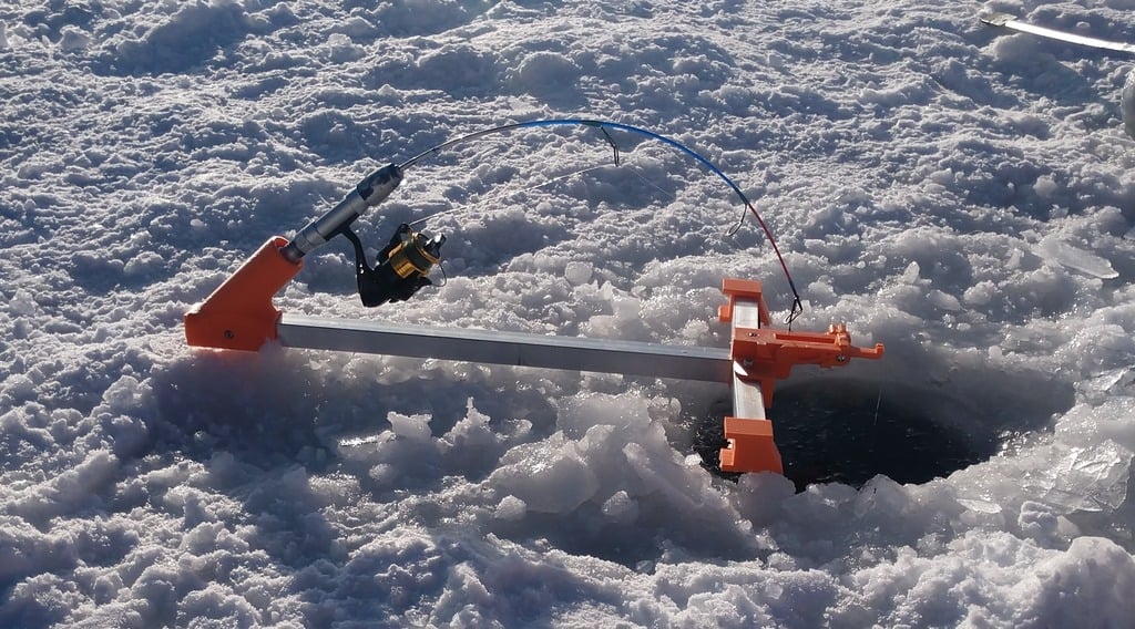 automatic hook setter ice fishing Snapper with Strike Alarm this hook setter for fishing works easily with gloves on DIY Automatic Fisherman for Ice